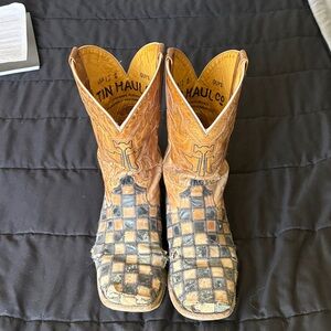 Tin Haul Men's Gunmetal Check Square Toe Boots. 12D